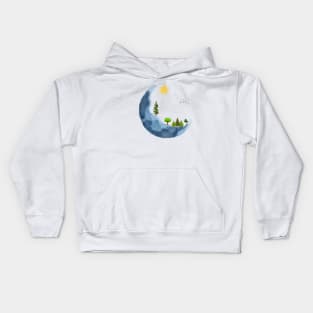 How beautiful is nature, the moon with the birds, with the sun with the trees Kids Hoodie